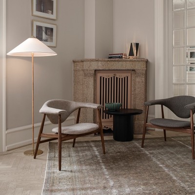 Lámpara 9602 Floor Lamp Canvas de Gubi en Moises Showroom Lámpara 9602 Floor Lamp Canvas de Gubi en Moises Showroom