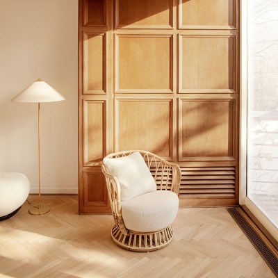 Lámpara 9602 Floor Lamp Canvas de Gubi en Moises Showroom Lámpara 9602 Floor Lamp Canvas de Gubi en Moises Showroom