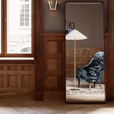 Lámpara 9602 Floor Lamp Canvas de Gubi en Moises Showroom Lámpara 9602 Floor Lamp Canvas de Gubi en Moises Showroom