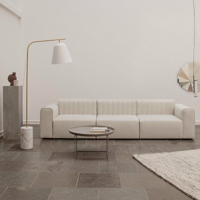 Lámpara Line Two Floor Lamp de Norr11 en Moises Showroom Lámpara Line Two Floor Lamp de Norr11 en Moises Showroom