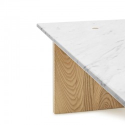 Solid Table de Normann Copenhagen en Moises Showroom Solid Table de Normann Copenhagen en Moises Showroom