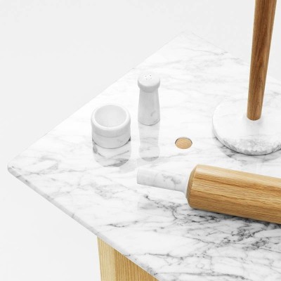 Solid Table de Normann Copenhagen en Moises Showroom Solid Table de Normann Copenhagen en Moises Showroom