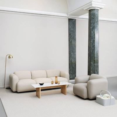 Solid Table de Normann Copenhagen en Moises Showroom Solid Table de Normann Copenhagen en Moises Showroom