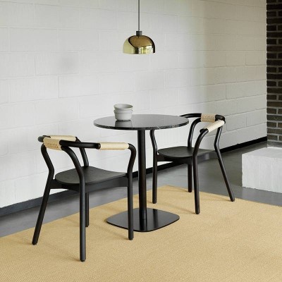 Silla con brazos Knot Chair Black/Nature de Normann Copenhagen Silla con brazos Knot Chair Black/Nature de Normann Copenhagen