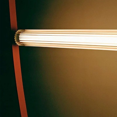 detalle fuente de luz y cinta rosa Wireline Flos detalle fuente de luz y cinta rosa Wireline Flos