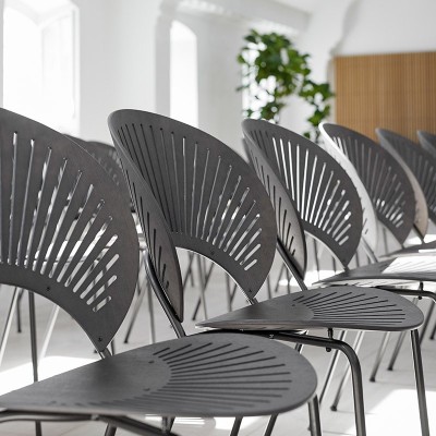 Fredericia Trinidad chair roble teñido gris ambiente Fredericia Trinidad chair roble teñido gris ambiente