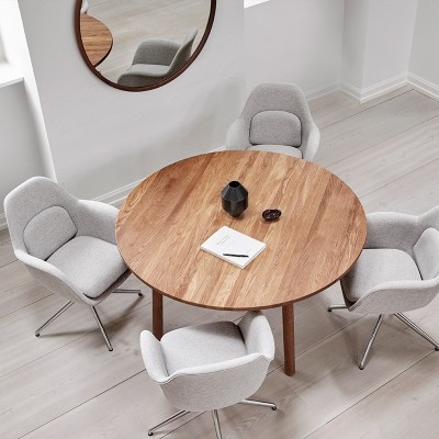 Fredericia Taro round dining table Fredericia Taro round dining table
