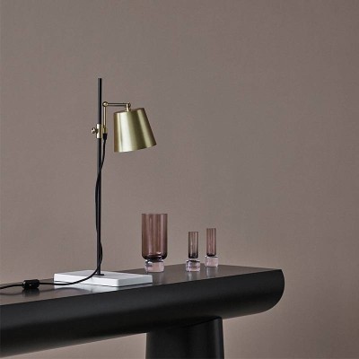 Lámpara de mesa Lab Light Table de Karakter Copenhagen Lámpara de mesa Lab Light Table de Karakter Copenhagen
