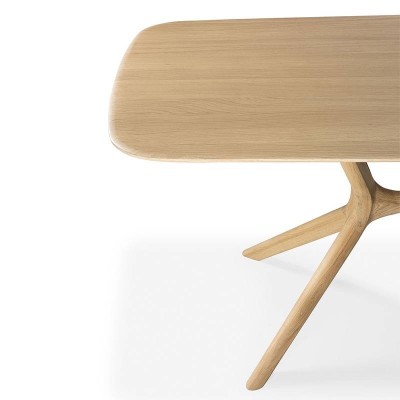 Mesa X Roble natural de Ethnicraft en Moises Showroom Mesa X Roble natural de Ethnicraft en Moises Showroom
