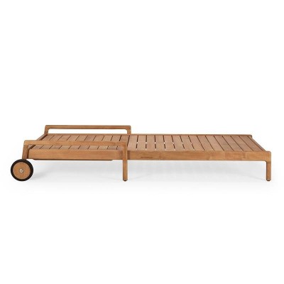 Tumbona Jack Teca de Ethnicraft en Moises Showroom Tumbona Jack Teca de Ethnicraft en Moises Showroom
