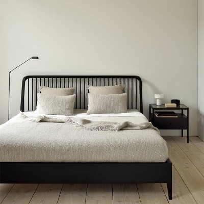 Cama Spindle Roble negro de Ethnicraft