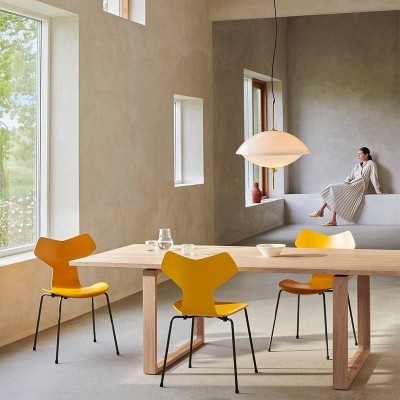 Lámpara Clam de Fritz Hansen en Moises Showroom Lámpara Clam de Fritz Hansen en Moises Showroom