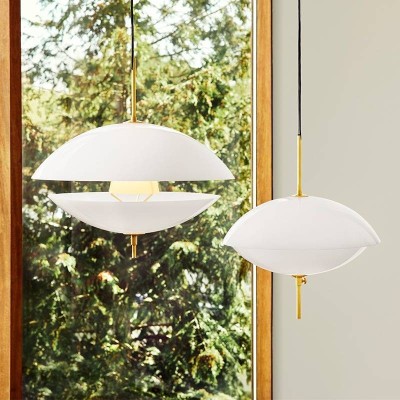 Lámpara Clam de Fritz Hansen en Moises Showroom Lámpara Clam de Fritz Hansen en Moises Showroom