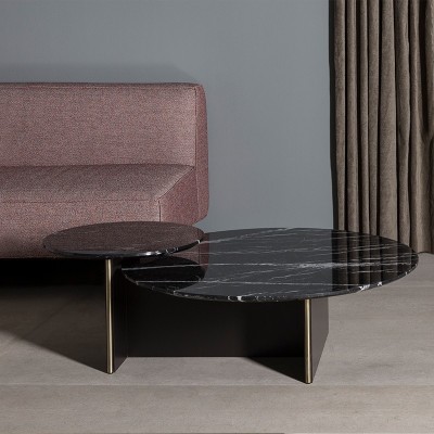 Mesa Ant de Kendo Mobiliario en Moises Showroom Mesa Ant de Kendo Mobiliario en Moises Showroom