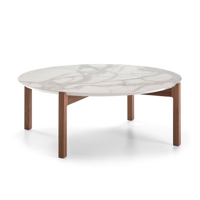 Mesa de centro Lotta de Kendo en Moises Showroom Mesa de centro Lotta de Kendo en Moises Showroom