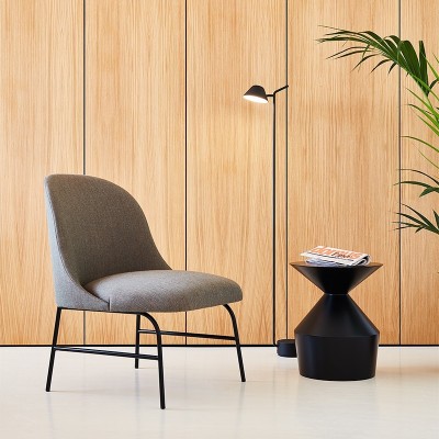 Mesa Shape O de Viccarbe en Moises Showroom Mesa Shape O de Viccarbe en Moises Showroom