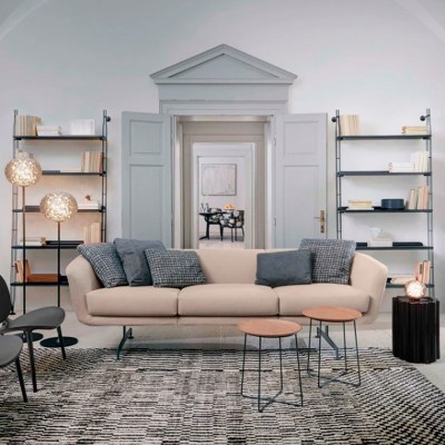 Adam Wood negra de Philippe Starck para Kartell, ambientada Adam Wood negra de Philippe Starck para Kartell, ambientada