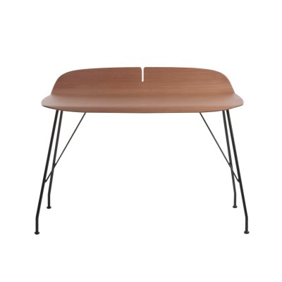 Earl of Wood table madera oscura con patas negras de Kartell frente Earl of Wood table madera oscura con patas negras de Kartell frente