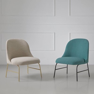 Poltrona Flap con base in metallo di Viccarbe Poltrona Flap con base in metallo di Viccarbe