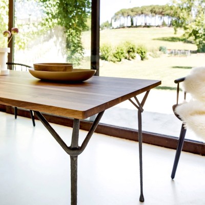 Mesa Officina de madera de nogal ambientada Mesa Officina de madera de nogal ambientada