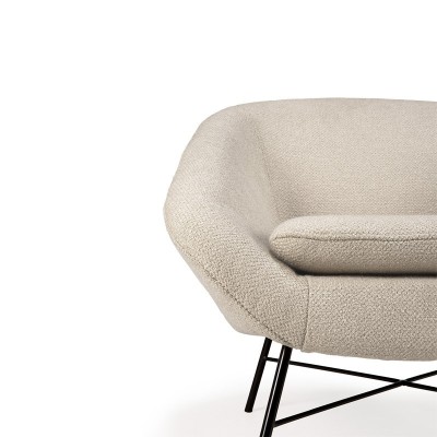 Sillón Barrow Off White de Ethnicraft en Moises Showroom Sillón Barrow Off White de Ethnicraft en Moises Showroom