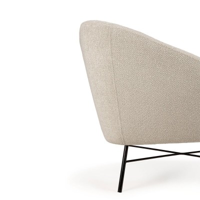 Sillón Barrow Off White de Ethnicraft en Moises Showroom Sillón Barrow Off White de Ethnicraft en Moises Showroom
