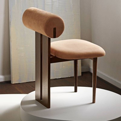 Silla de comedor Hippo Chair de Norr11 en Moises Showroom Silla de comedor Hippo Chair de Norr11 en Moises Showroom