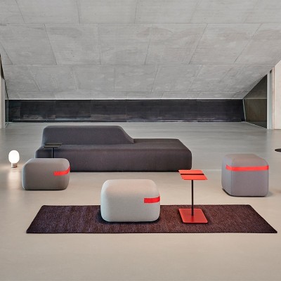 Bancada Season de Viccarbe en Moises Showroom Bancada Season de Viccarbe en Moises Showroom