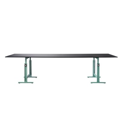 Mesa Brut ajustable de Magis Mesa Brut ajustable de Magis