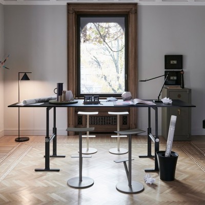 Mesa Brut ajustable de Magis Mesa Brut ajustable de Magis
