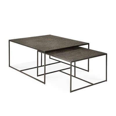Conjunto mesa centro Pentagon de Ethnicraft en Moises Showroom
