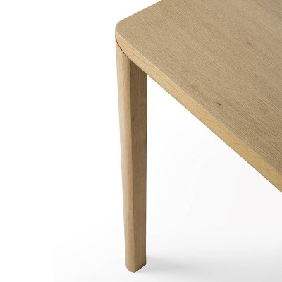 Mesa de comedor Air Roble de Ethnicraft en Moises Showroom Mesa de comedor Air Roble de Ethnicraft en Moises Showroom