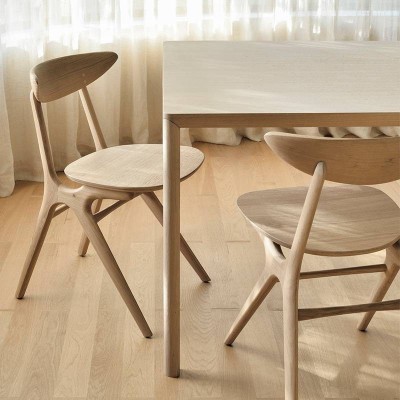 Mesa de comedor Air Roble de Ethnicraft en Moises Showroom Mesa de comedor Air Roble de Ethnicraft en Moises Showroom