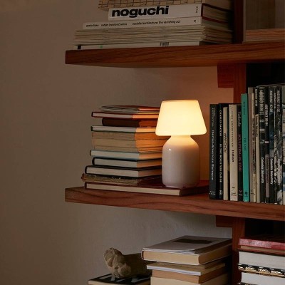 Apollo Portable Lamp de HAY en Moises Showroom Apollo Portable Lamp de HAY en Moises Showroom
