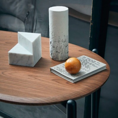 Lunat diseñado por Patricia Urquiola para Kartell
