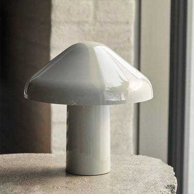 Pao Portable Lamp de HAY en Moises Showroom Pao Portable Lamp de HAY en Moises Showroom