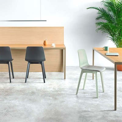 Silla Varya 4 pies plástico de Inclass Silla Varya 4 pies plástico de Inclass