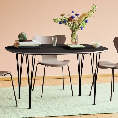 Mesa Superellipse™ de Fritz Hansen Mesa Superellipse™ de Fritz Hansen