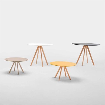 Mesa Stiks de Inclass en Moises Showroom Mesa Stiks de Inclass en Moises Showroom