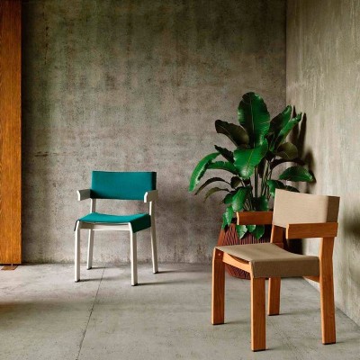Silla Band con brazos de Kettal en Moises Showroom Silla Band con brazos de Kettal en Moises Showroom