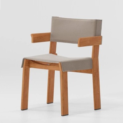 Silla Band con brazos de Kettal en Moises Showroom Silla Band con brazos de Kettal en Moises Showroom
