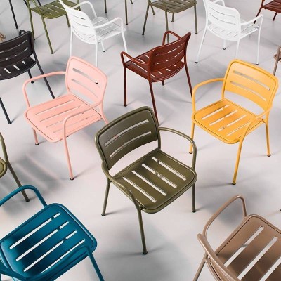 Village Dining armchair de Kettal en Moises Showroom Village Dining armchair de Kettal en Moises Showroom