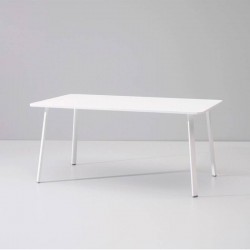 Mesa Village rectangular de Kettal en Moises Showroom Mesa Village rectangular de Kettal en Moises Showroom