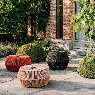 Pouf Zig Zag de kettal en Moises Showroom Pouf Zig Zag de kettal en Moises Showroom