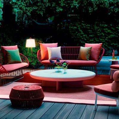Pouf Zig Zag de kettal en Moises Showroom Pouf Zig Zag de kettal en Moises Showroom