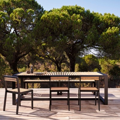 Terraza amueblada con mueble de comedor de exterior DNA teca de Gandía Blasco Terraza amueblada con mueble de comedor de exterior DNA teca de Gandía Blasco
