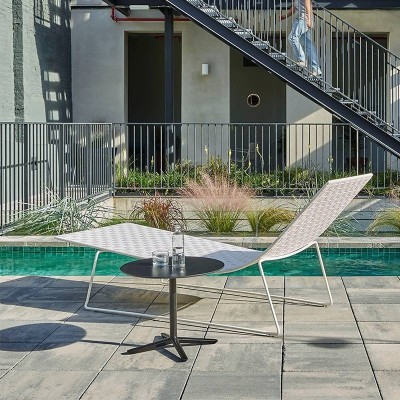 Andreu World Chaise longue d’extérieur tressée Andreu World Chaise longue d’extérieur tressée
