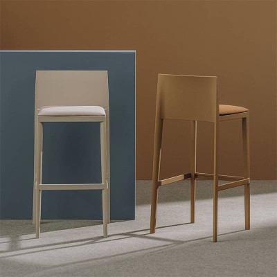 Taburete SAIL de Andreu World en Moises Showroom Taburete SAIL de Andreu World en Moises Showroom