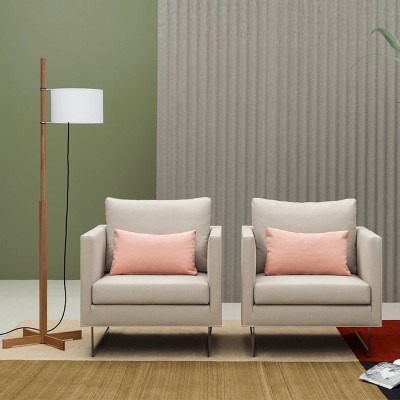 Butaca Deck de Joquer con trasera tapizada en Moises Showroom Butaca Deck de Joquer con trasera tapizada en Moises Showroom