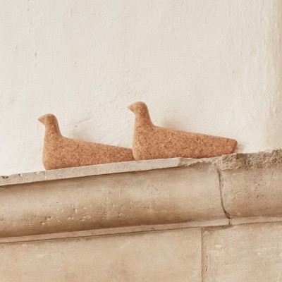 Imagen ambientada escultura L'Oiseau en corcho de Vitra